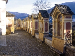 Cappelle della via Crucis di Zornasco